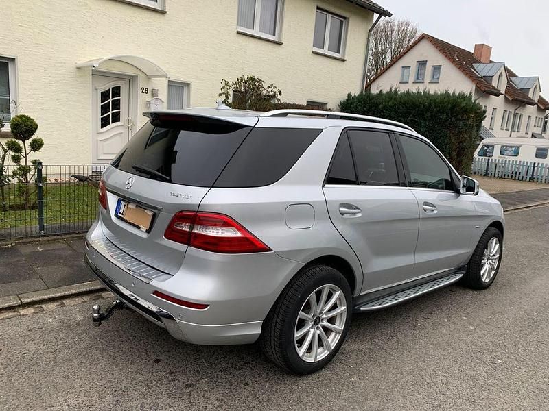 Gebraucht Mercedes ML350 258 PS (189 kW) 2013 Silber SUV