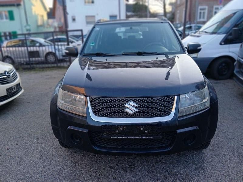 Gebraucht Suzuki Grand Vitara 129 PS (94 kW) 2011 Schwarz SUV
