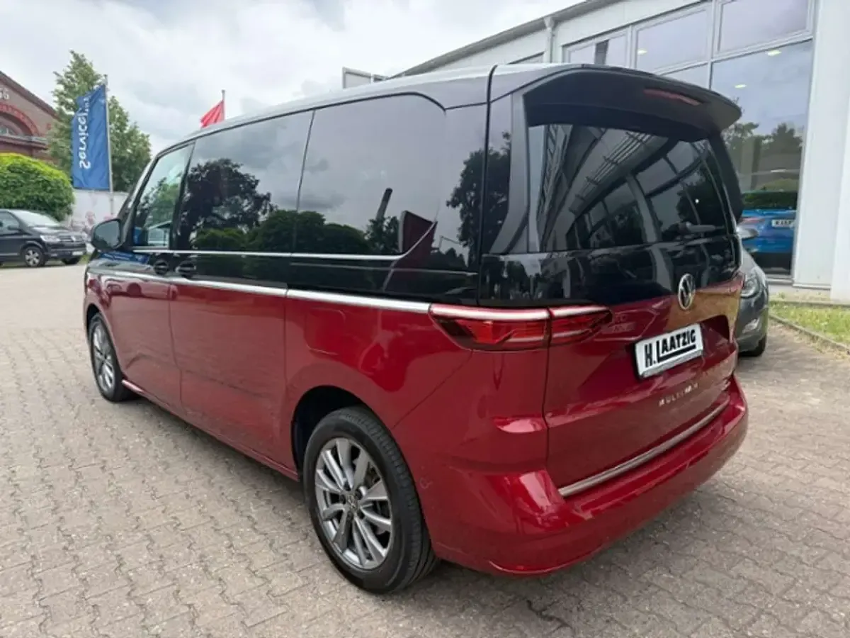 Gebraucht VW Multivan Energetic 150 PS (110 kW) 2022 Deep black perleffekt / forta Van / Kleinbus