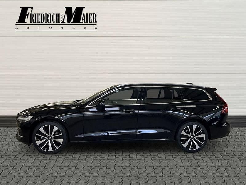 Gebraucht Volvo V60 Plus 197 PS (144 kW) 2023 Schwarz Kombi