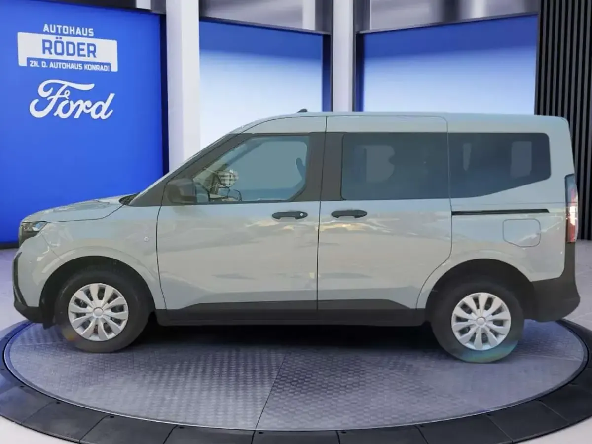 Neu Ford Tourneo Courier Trend 125 PS (91 kW) 2026 Grau Van / Kleinbus