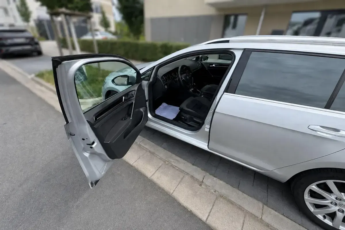 Gebraucht VW Golf VII Highline 150 PS (110 kW) 2019 Silber Kombi