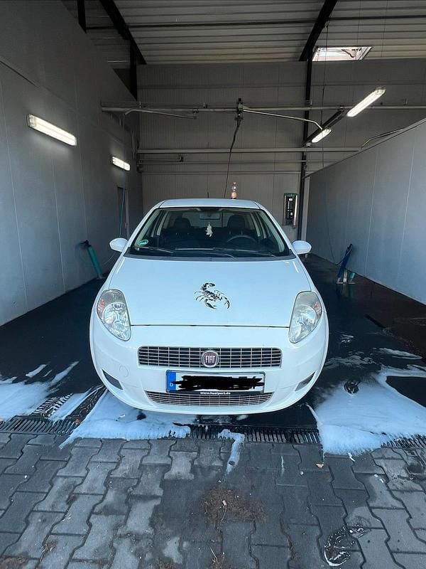 Gebraucht Fiat Punto 75 PS (55 kW) 2009 Weiß Kleinwagen