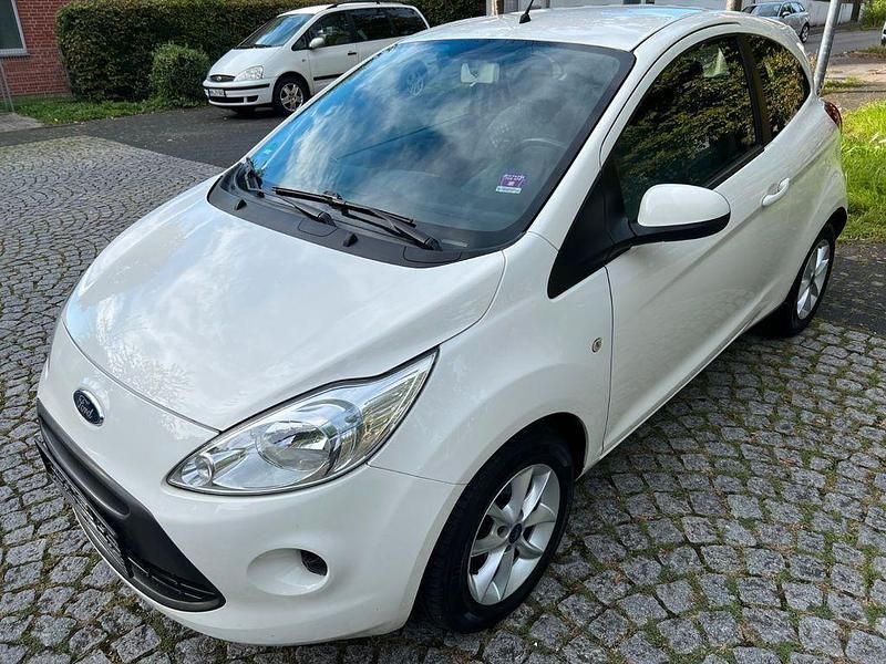 Gebraucht Ford Ka Cool & Sound Edition 69 PS (50 kW) 2014 Weiß Kleinwagen