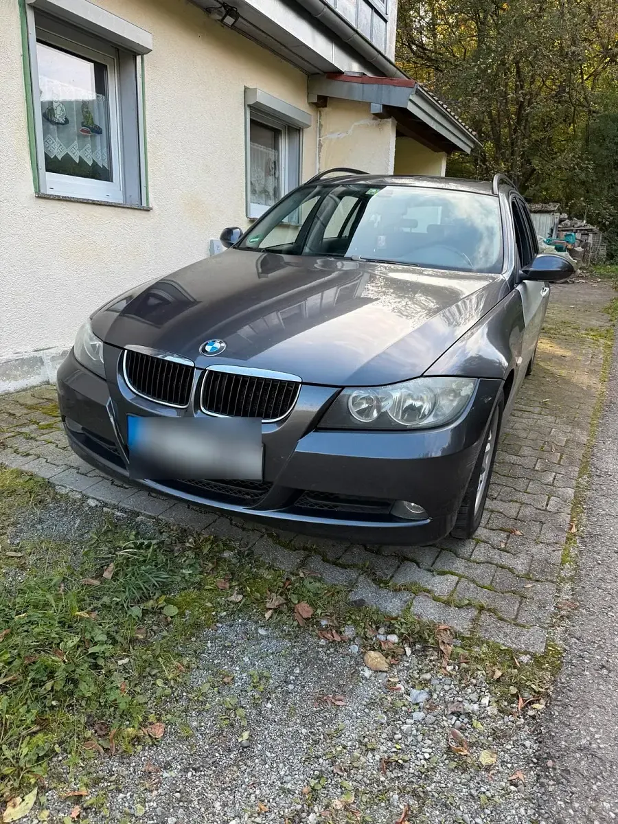 Gebraucht BMW 320 163 PS (119 kW) 2006 Grau Kombi