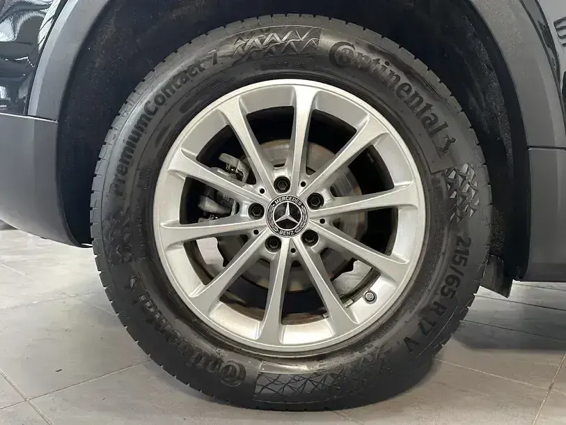 Gebraucht Mercedes GLB200 Style 150 PS (110 kW) 2023 Kosmosschwarz SUV