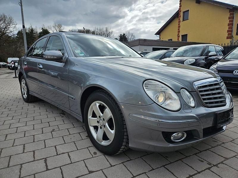 Gebraucht Mercedes E350 272 PS (200 kW) 2008 Palladiumsilber Limousine