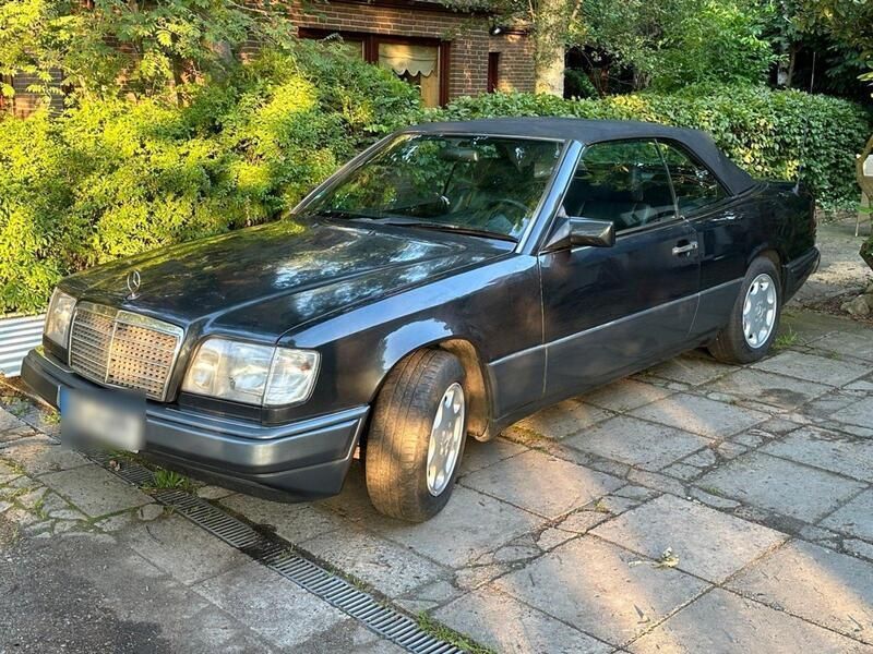 Andere außenfarben Gebraucht 1995 Mercedes 220 Sport Edition Cabrio | 8.200 € - Bild 1/4