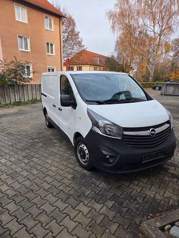 Weiß Gebraucht 2017 Opel Vivaro Van / Kleinbus | 10.400 € (Superpreis) - Bild 1/4
