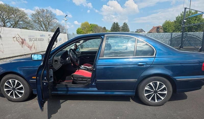 Second-hand BMW 520 150 CP (110 kW) 1999 Albastru Berlinǎ