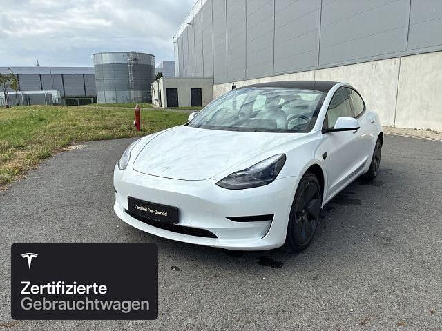 Weiß Gebraucht 2021 Tesla Model 3 RWD Limousine | 25.700 € (Fairer Preis) - Bild 1/4