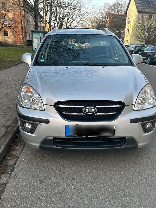 Silber Gebraucht 2007 Kia Carens Van / Kleinbus | 2.700 € (Fairer Preis) - Bild 1/4