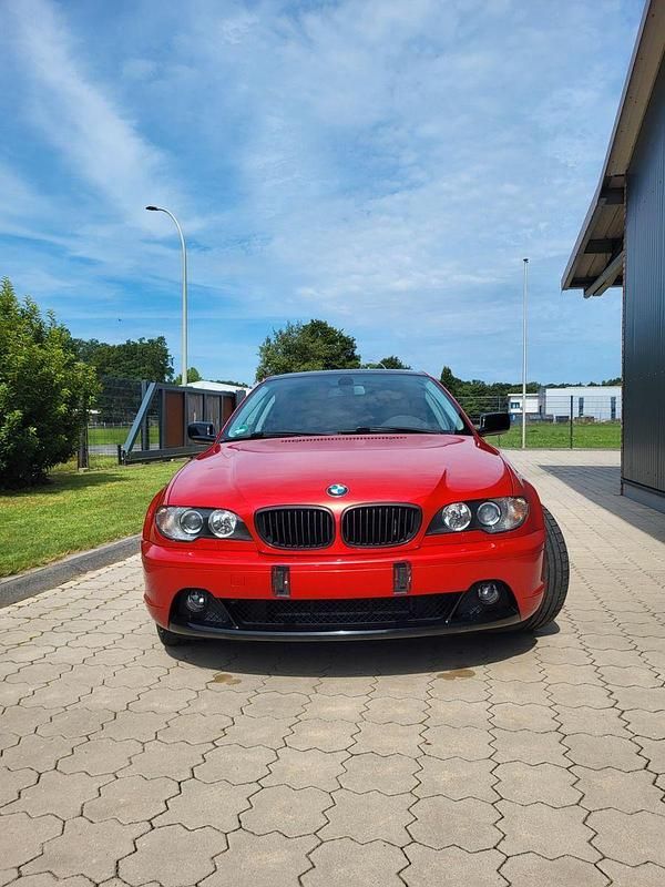 Gebraucht BMW 325 Performance 192 PS (141 kW) 2004 Rot Coupé