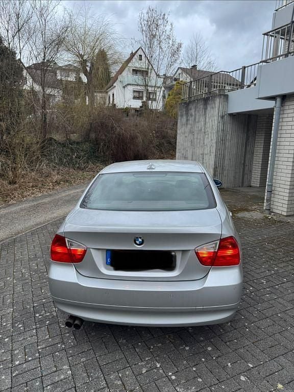 Gebraucht BMW 325 218 PS (160 kW) 2005 Silber Limousine