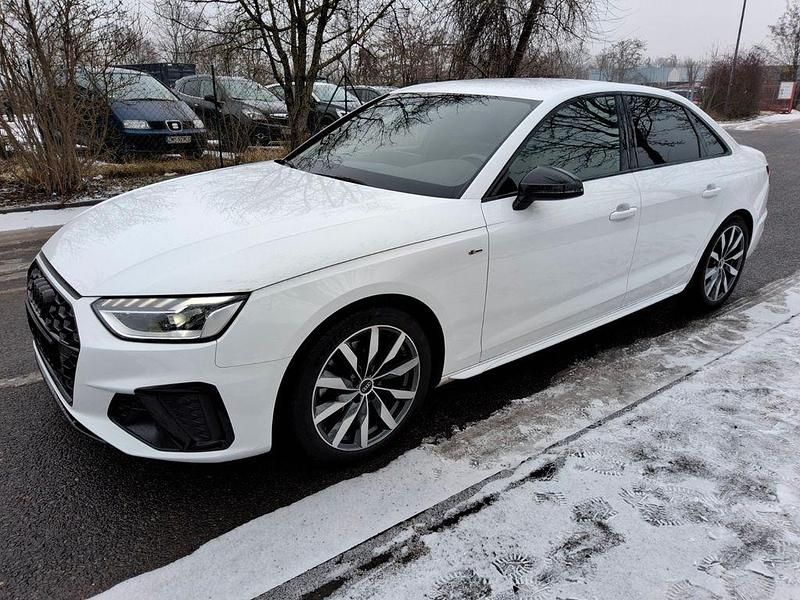 Gebraucht Audi A4 Competition 150 PS (110 kW) 2022 Weiß Limousine