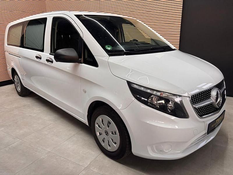 Weiß Gebraucht 2020 Mercedes Vito Van | 39.999 € - Bild 1/4