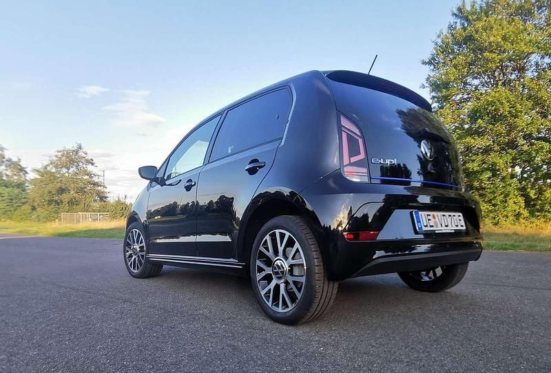 Schwarz Gebraucht 2022 VW e-up! Style Kleinwagen | 16.900 € (Fairer Preis) - Bild 1/4