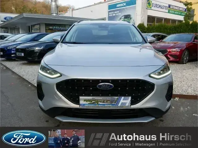 Usado Ford Focus Active 155 CV (114 kW) 2024 Plateado Familiar