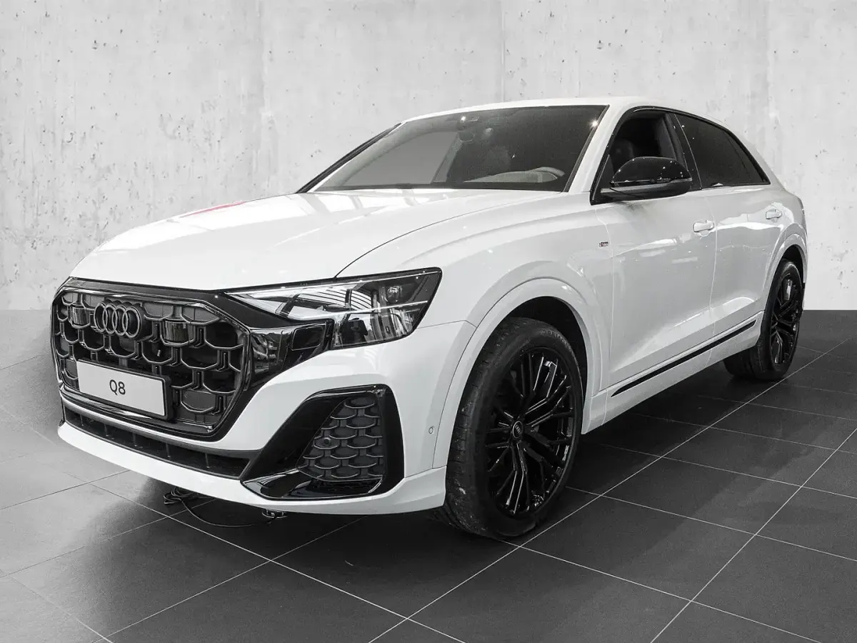 Gebraucht Audi Q8 Ambiente 286 PS (210 kW) 2026 Gletscherweiß metallic SUV