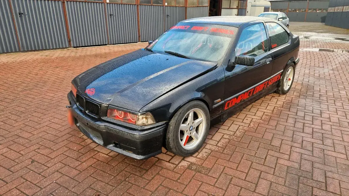 Gebraucht BMW 328 210 PS (154 kW) 1996 Schwarz Coupé