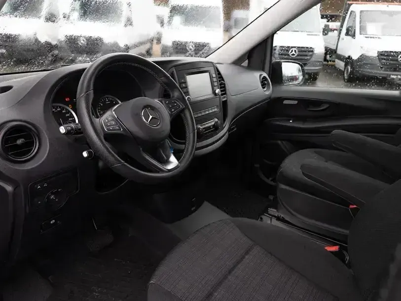 Gebraucht Mercedes Vito 190 PS (139 kW) 2019 Brillantsilber Van