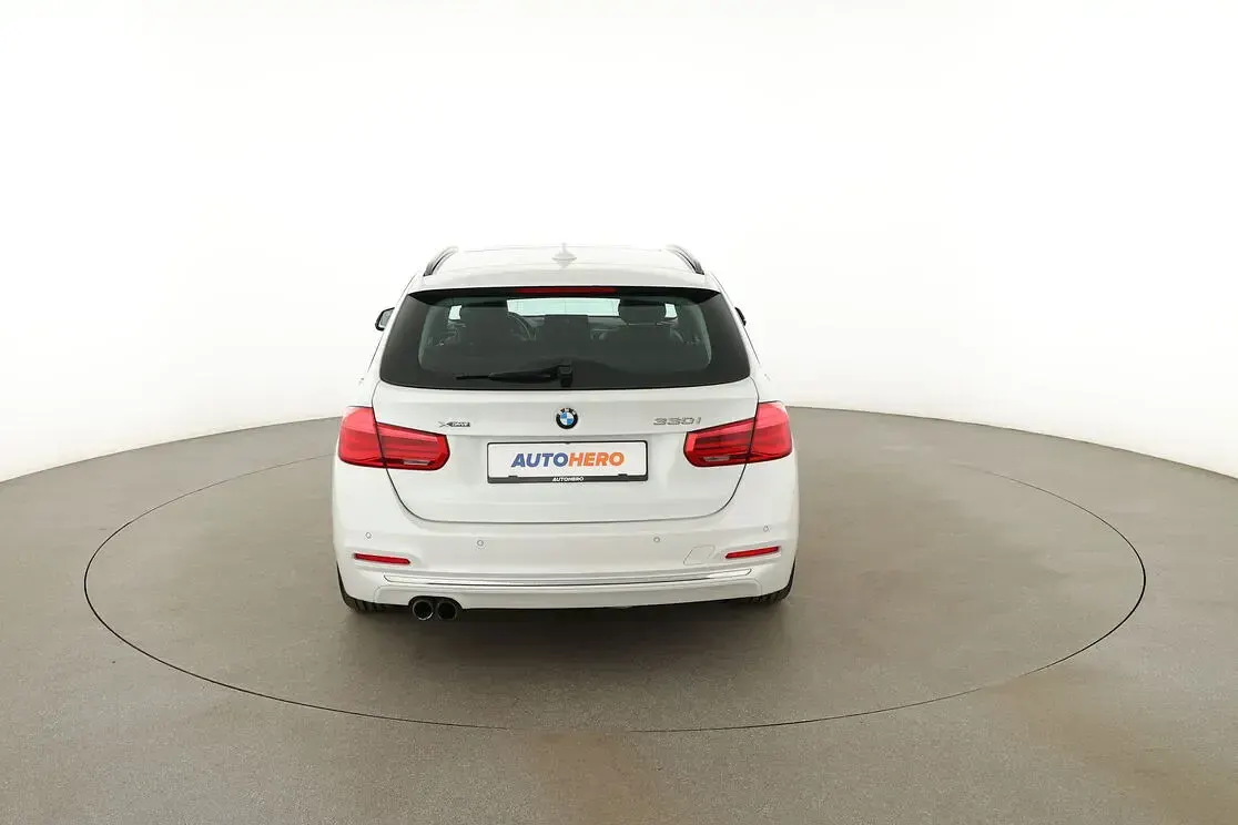Gebraucht BMW 330 Luxury Line 252 PS (185 kW) 2018 Weiß Kombi