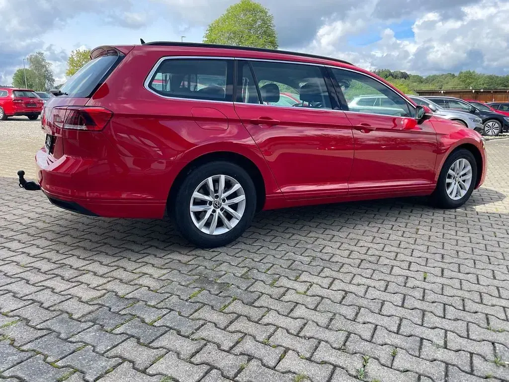 Usata VW Passat Business 122 CV (89 kW) 2023 Rosso Station wagon