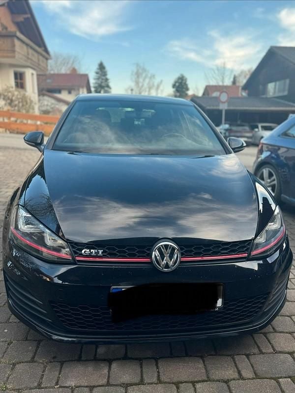 Gebraucht VW Golf VII GTI 220 PS (161 kW) 2014 Schwarz Kleinwagen