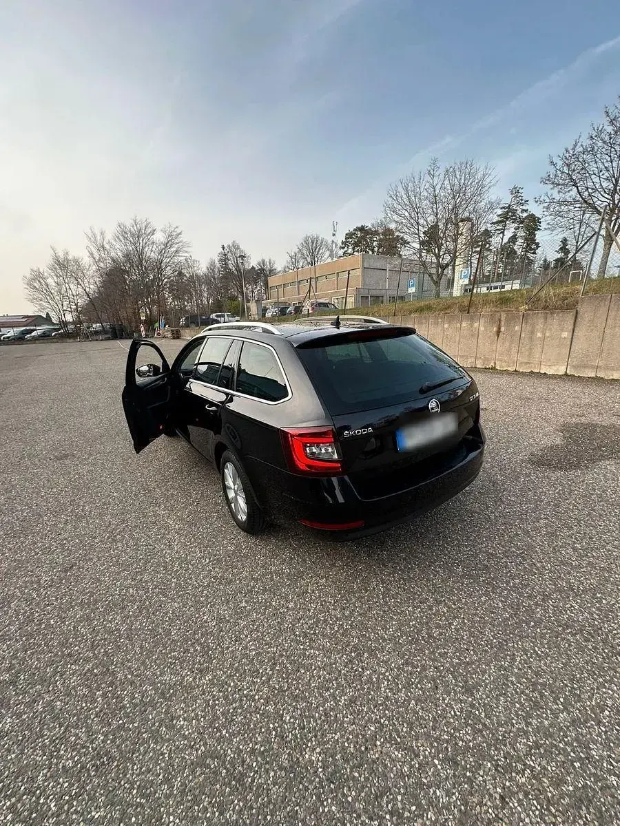 Gebraucht Skoda Octavia 150 PS (110 kW) 2019 Schwarz Kombi
