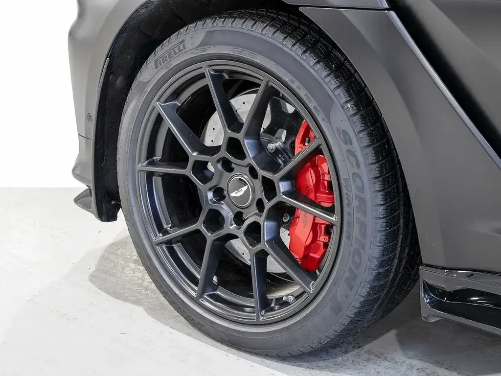 Gebraucht Aston Martin DBX 707 707 PS (519 kW) 2025 Schwarz SUV