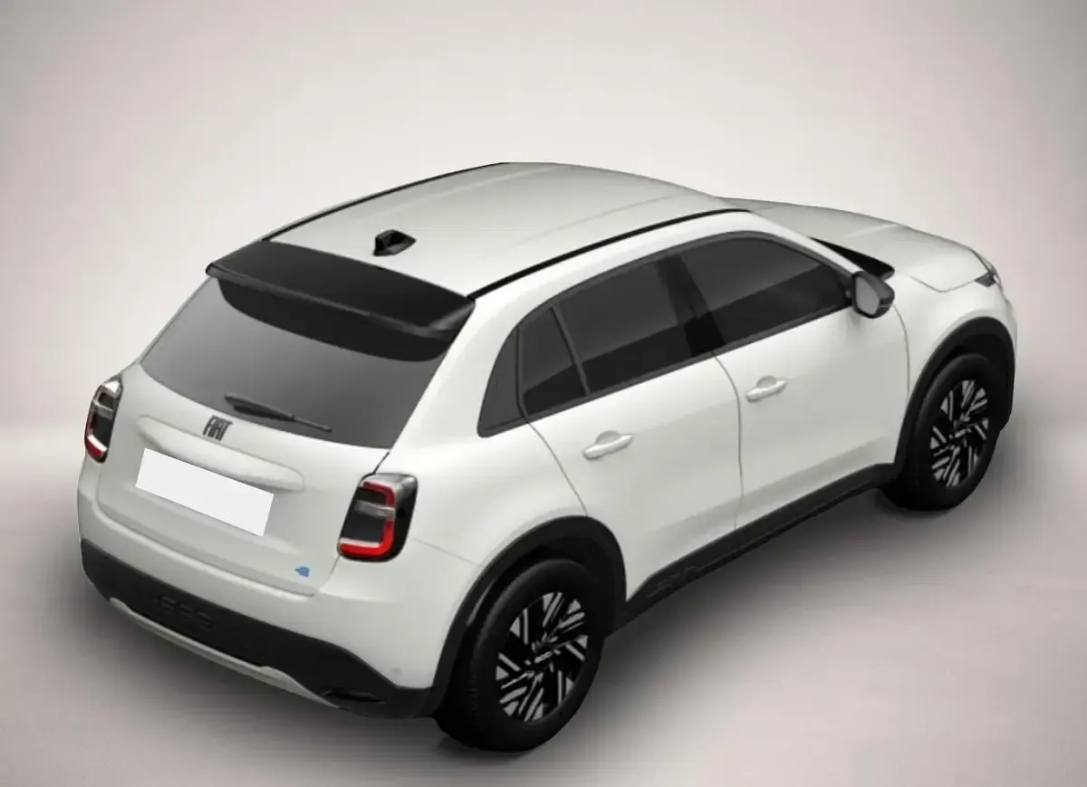 Neu Fiat 600 Red 114 kW (156 PS) 2025 Manufacturer SUV