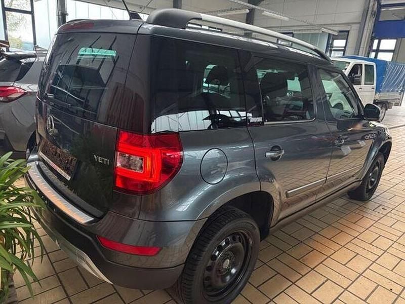 Gebraucht Skoda Yeti Adventure 122 PS (89 kW) 2014 Grau SUV