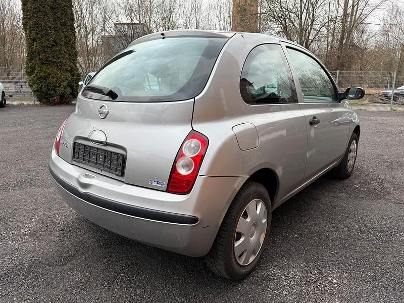Gebraucht Nissan Micra 65 PS (47 kW) 2005 Silber Kleinwagen