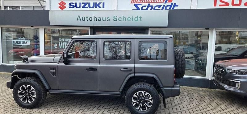 Neu BAW 212 166 PS (122 kW) 2026 Grau SUV