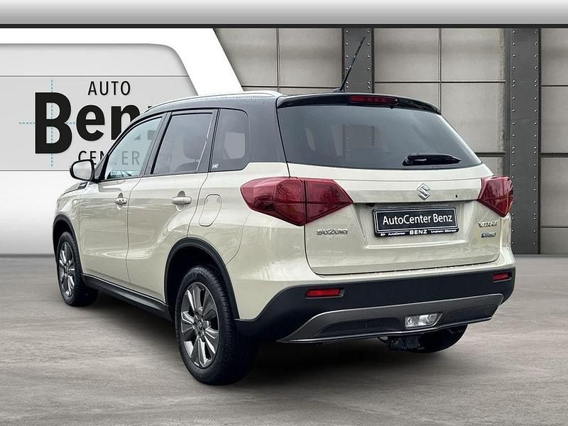 Gebraucht Suzuki Vitara 129 PS (94 kW) 2021 Sahara sand SUV