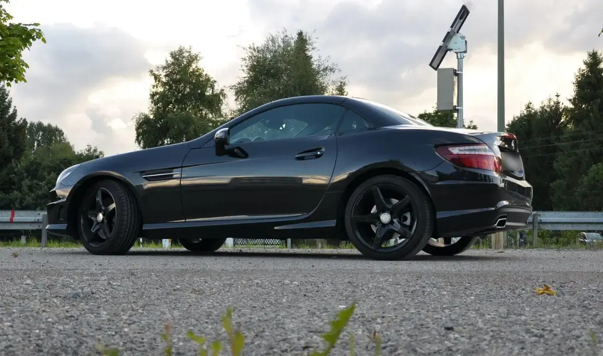 Gebraucht Mercedes SLK200 AMG 184 PS (135 kW) 2011 Schwarz Cabrio