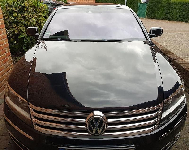 Schwarz Gebraucht 2015 VW Phaeton Limousine | 19.500 € (Etwas zu teuer) - Bild 1/4