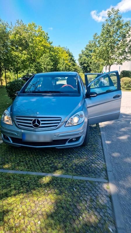 Grau Gebraucht 2006 Mercedes B170 Van / Kleinbus | 1.700 € - Bild 1/4