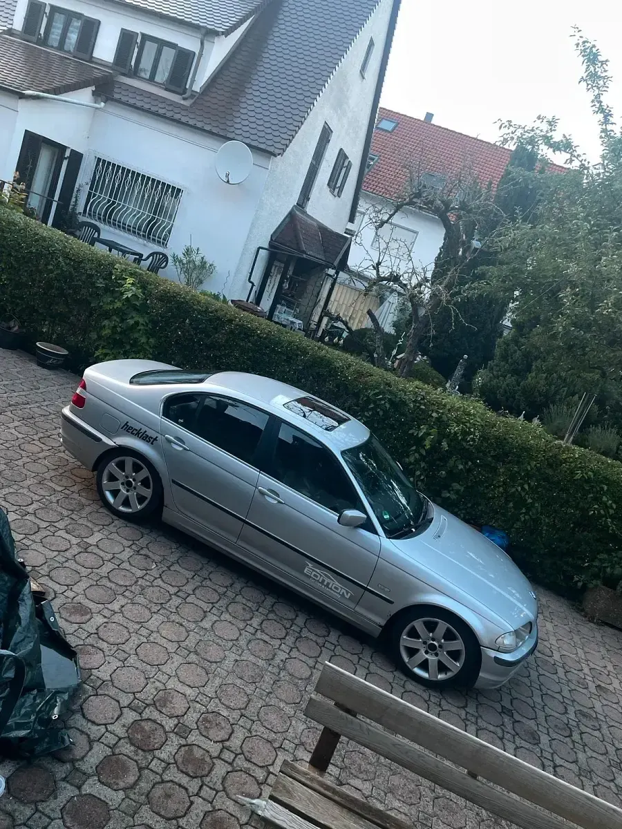 Gebraucht BMW 323 Sport Line 170 PS (125 kW) 1999 Silber Limousine