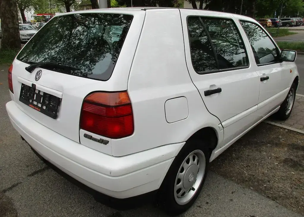 Gebraucht VW Golf III 75 PS (55 kW) 1996 Weiß Limousine