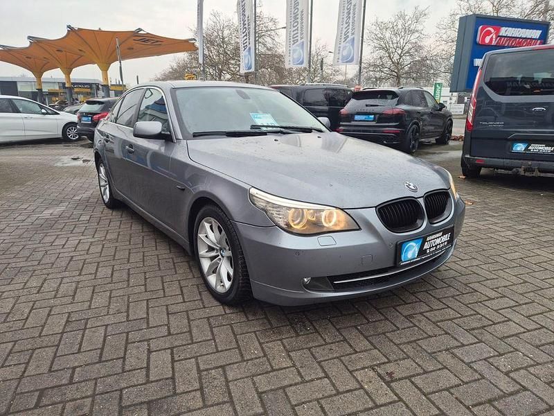 Gebraucht BMW 523 Advantage 190 PS (139 kW) 2008 Grau Limousine