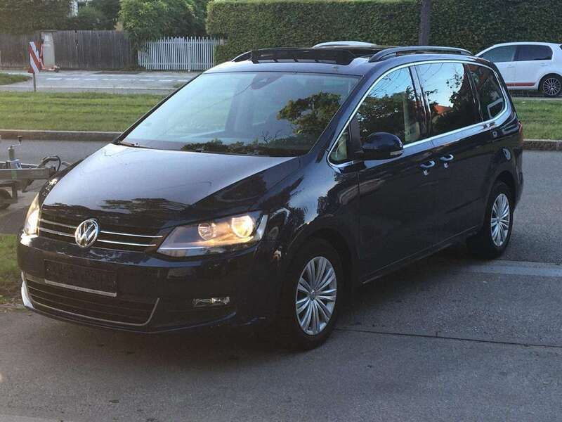 Night blue metallic Gebraucht 2015 VW Sharan Comfortline Van / Kleinbus | 17.900 € (Fairer Preis) - Bild 1/4