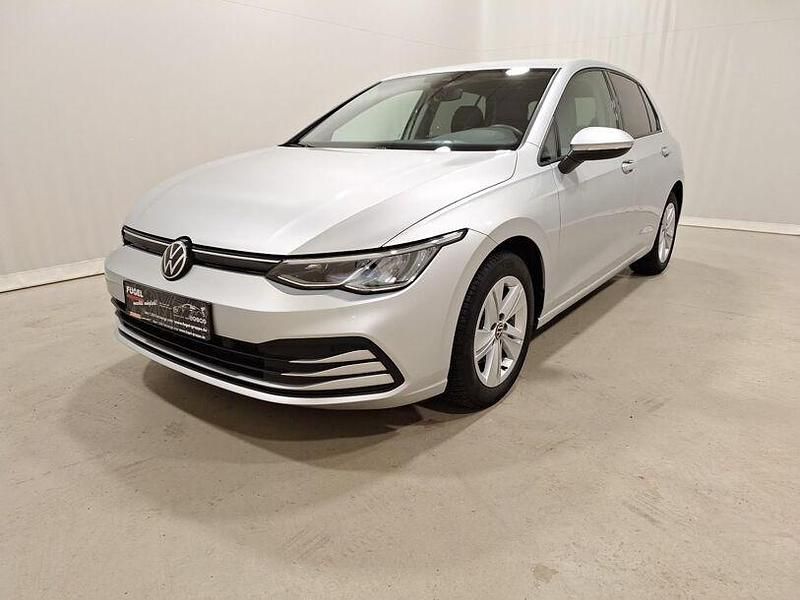 Gebraucht VW Golf VIII Life 150 PS (110 kW) 2023 Reflexsilber metallic Limousine