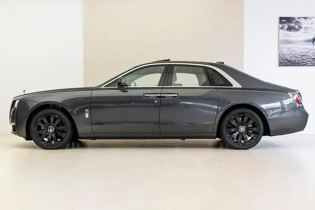 Gebraucht Rolls Royce Ghost 571 PS (419 kW) 2024 Grau Limousine
