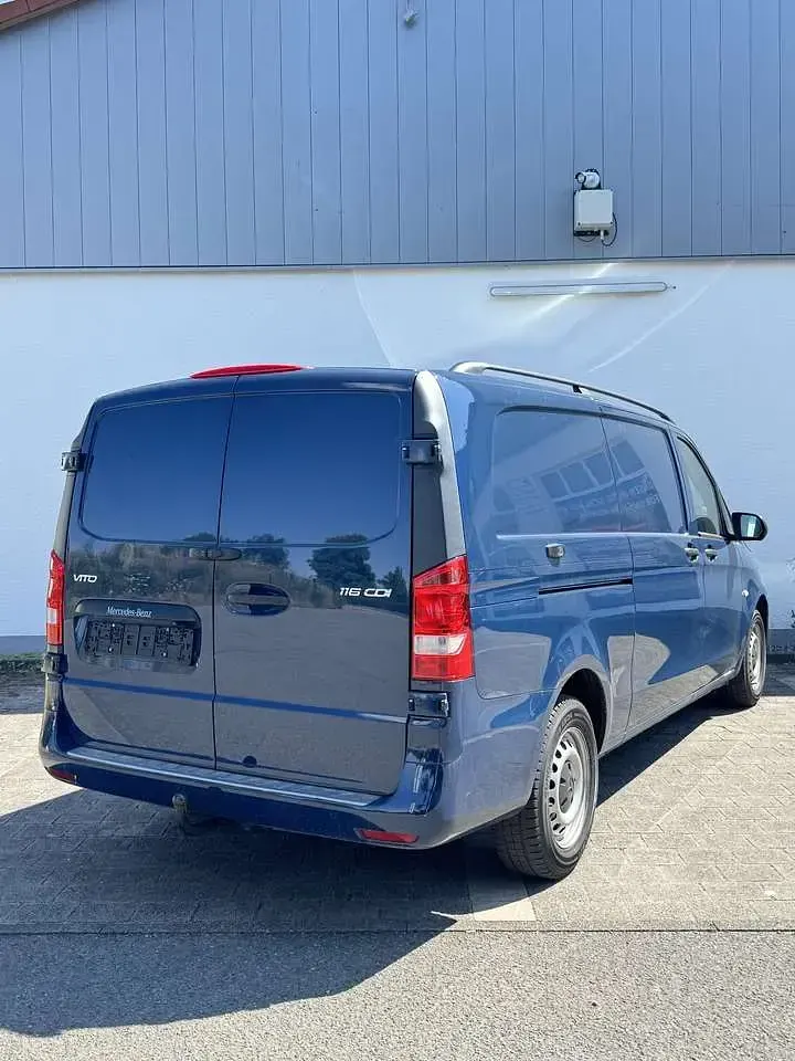 Gebraucht Mercedes Vito 163 PS (119 kW) 2021 Blau Van