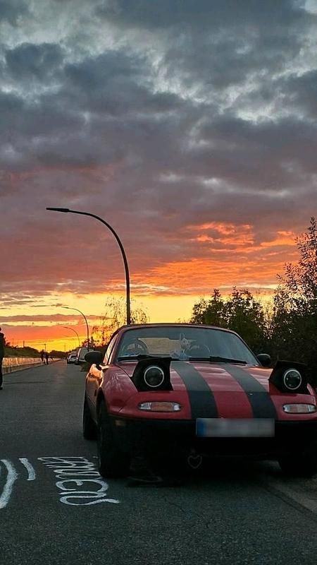 Gebraucht Mazda MX5 116 PS (85 kW) 1993 Rot Cabrio
