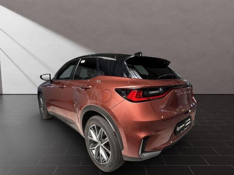 Gebraucht Lexus LBX 136 PS (100 kW) 2025 Sonic copper (4y5)/ black (202) (metallic) SUV