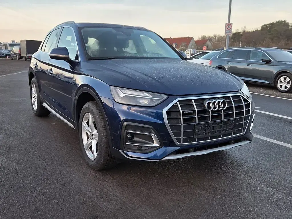 Używany Audi Q5 Advanced 204 KM (150 kW) 2022 Niebieski SUV