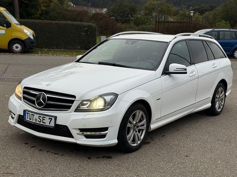 Weiß Gebraucht 2013 Mercedes C250 Edition Kombi | 5.950 € (Teuer) - Bild 1/4
