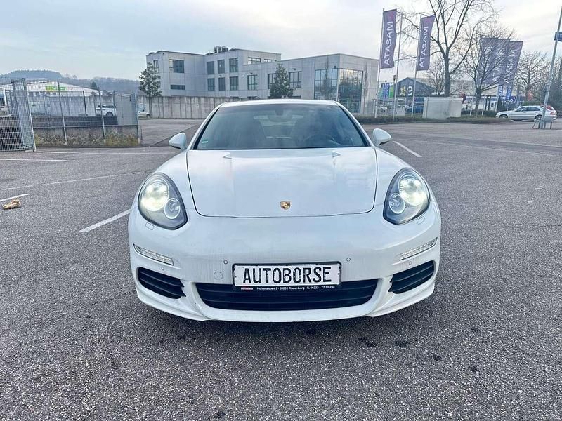 Begagnad Porsche Panamera 250 HK (183 kW) 2014 Vit Sportkupé
